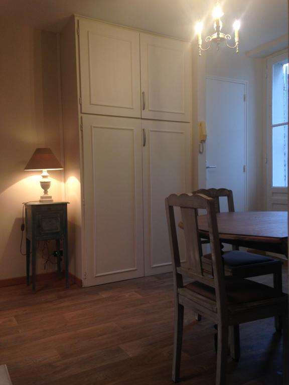 Kasaloc Appartement Maintenon Buitenkant foto